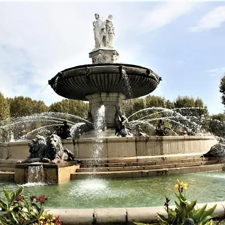Augustins Fountain Studio Cosy Aix Centre Historique A 3 Minutes De Cours Mirabeau -Wifi-Smart Tv-Rue Calme Aix-en-Provence Extérieur photo